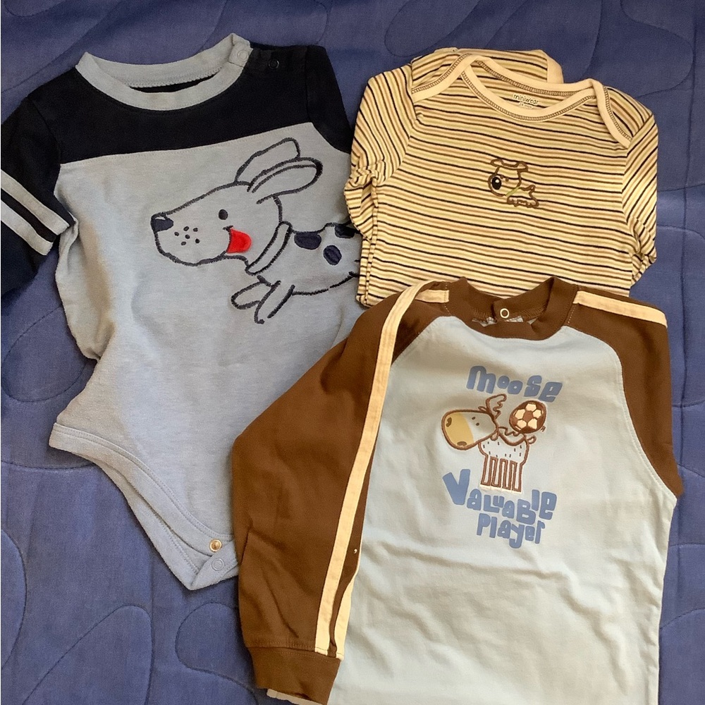 Long sleeve onesies lot soccer, dog